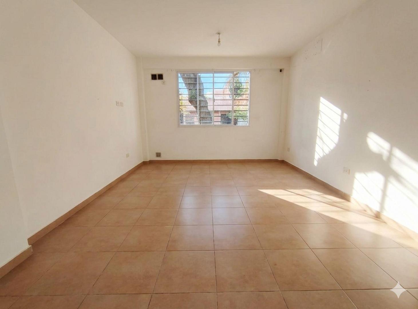 Foto de VENTA MONOAMBIENTE MUY LUMINOSO LANUS, imagen 2