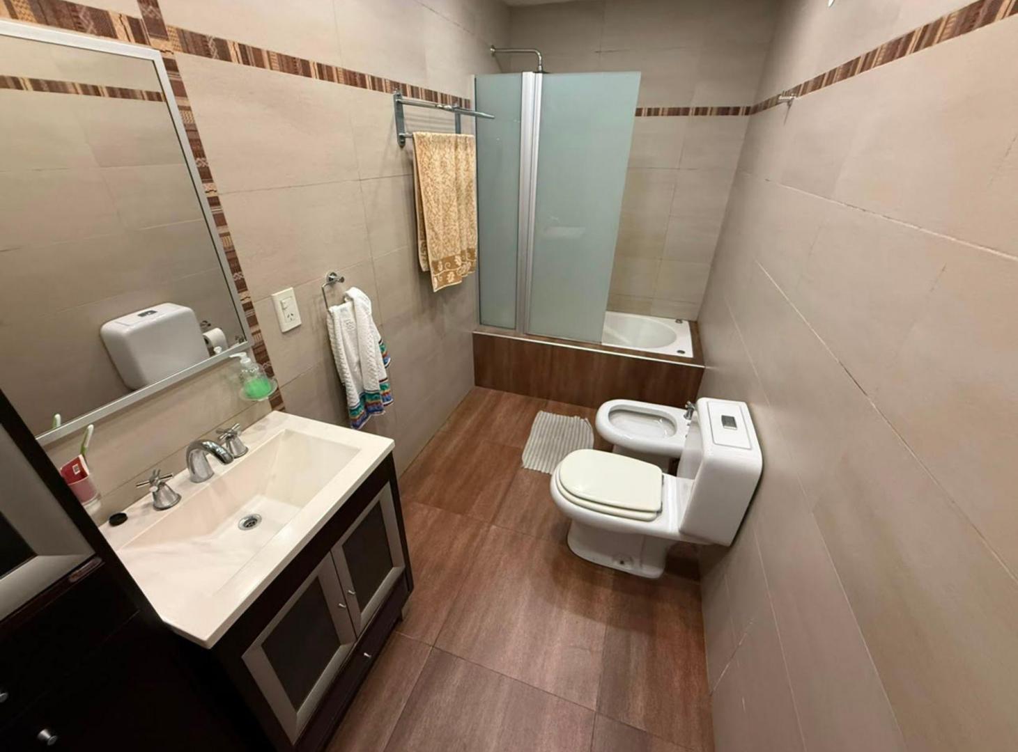 Foto de Casa lote propio en venta c/cochera Lanus Oeste, imagen 2