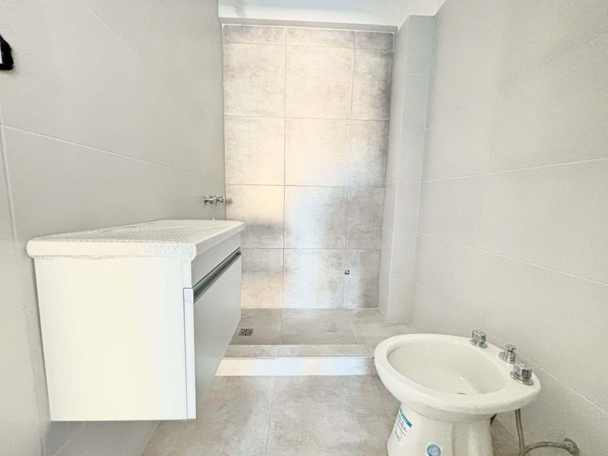 Foto de Monoambiente a estrenar con balcón Lanús Oeste, imagen 4
