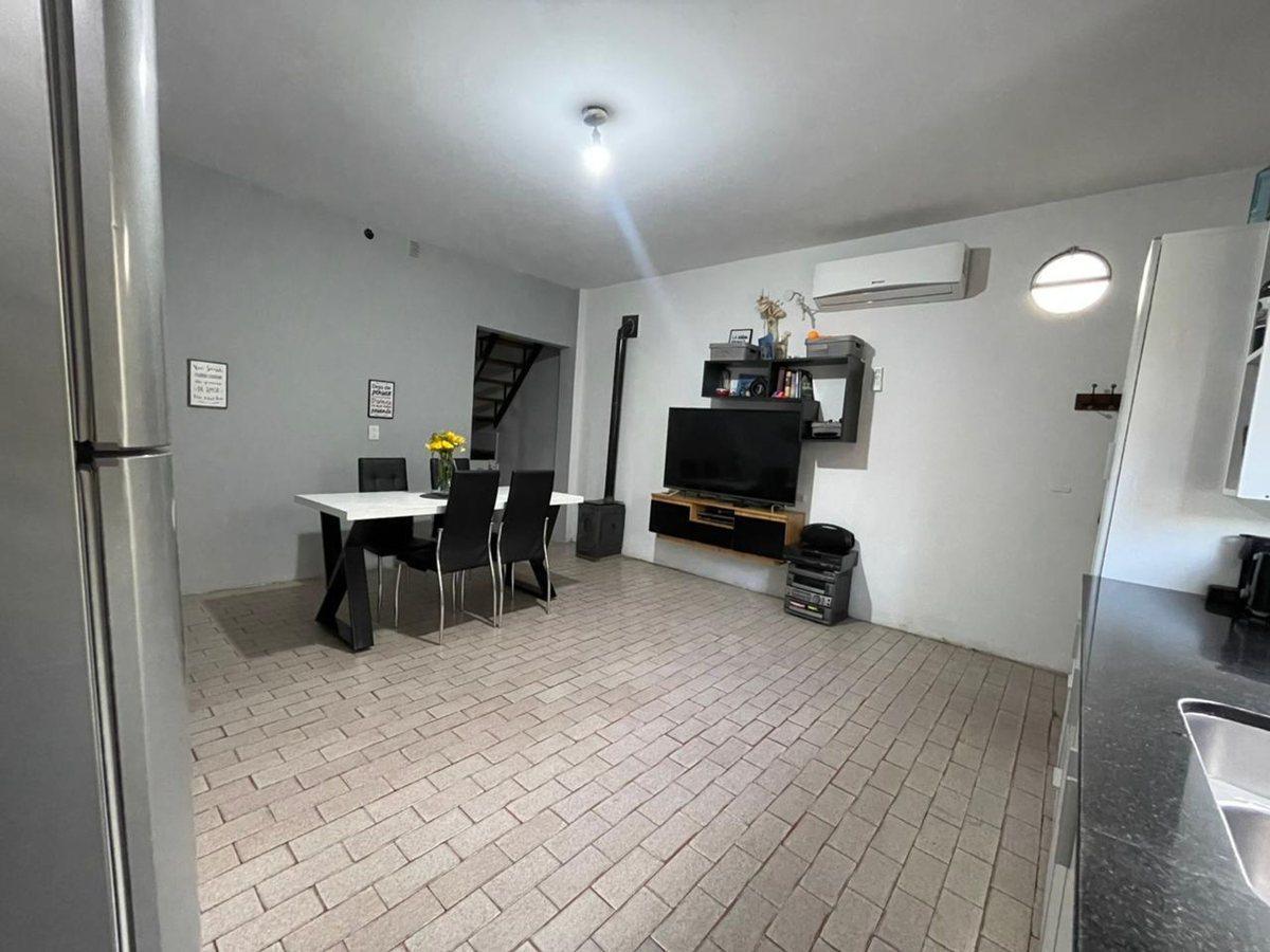 Foto de PH EN VENTA 3 AMBIENTES LISTO PARA MUDARSE LANUS O, imagen 2
