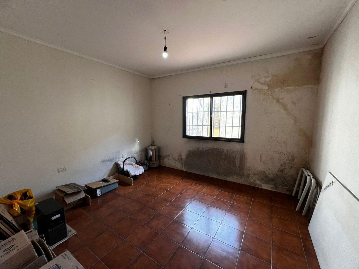 Foto de CASA APTA CREDITO CON PATIO, TERRAZA Y COCHERA, imagen 4
