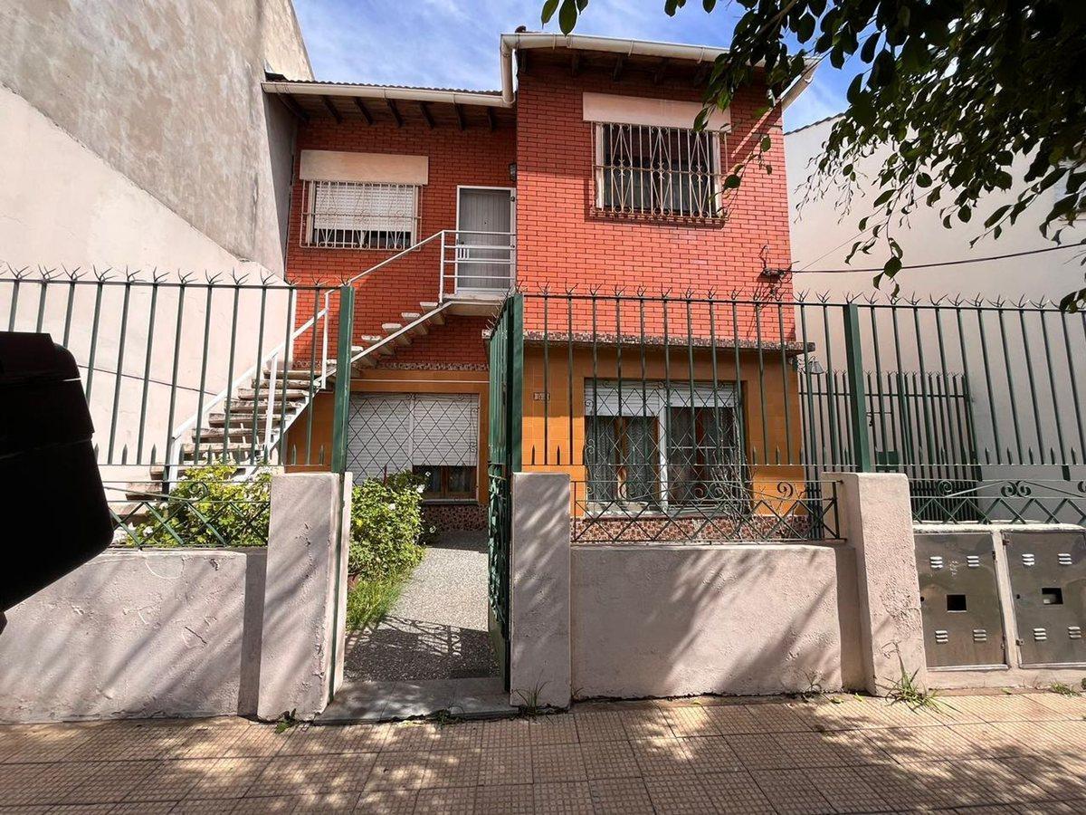 Foto de VENTA CASA EN BLOQUE-VALENTIN ALSINA, imagen 4