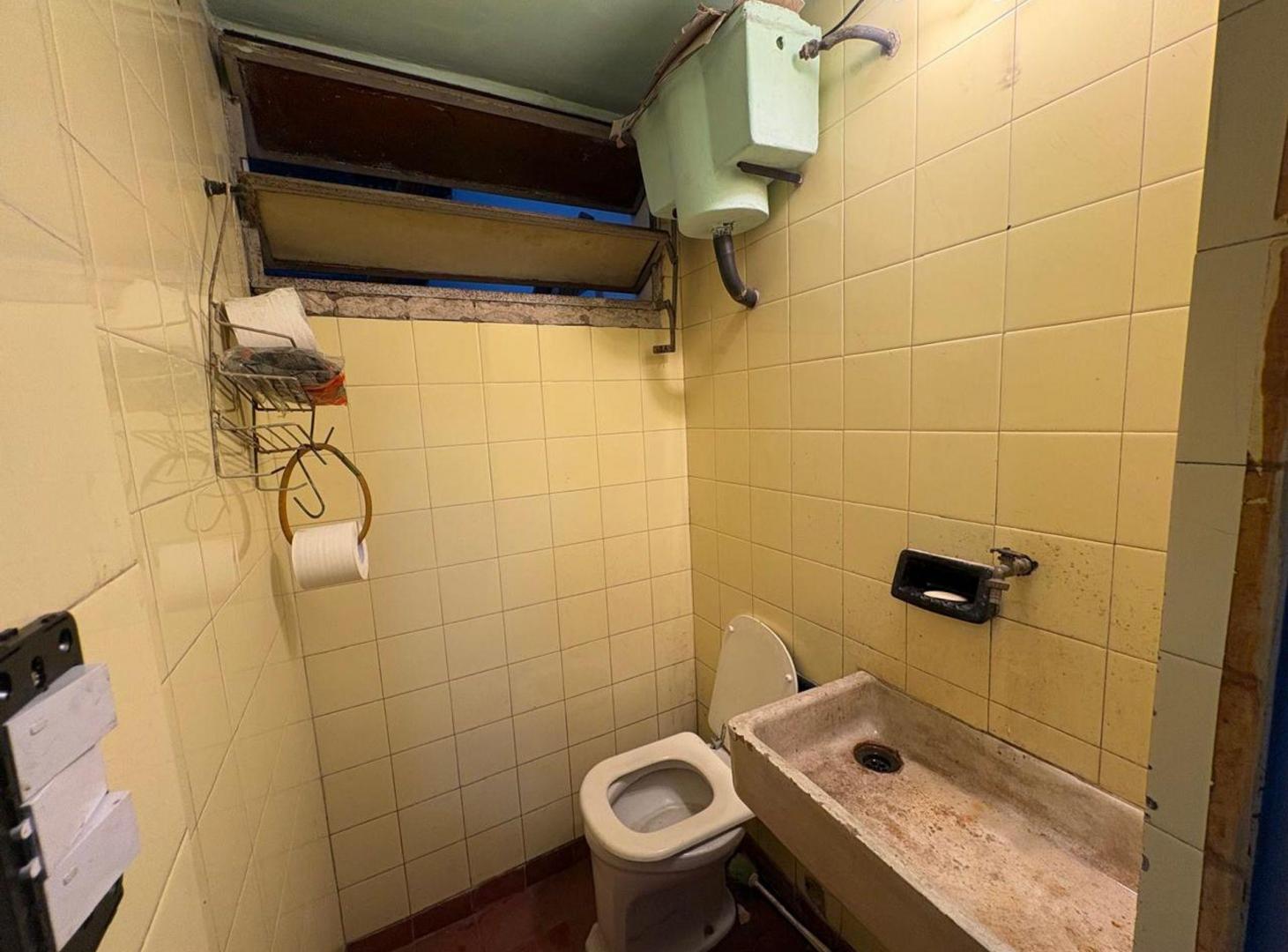 Foto de GALPON DE 147 m² EN ALQUILER EN LANUS, imagen 3