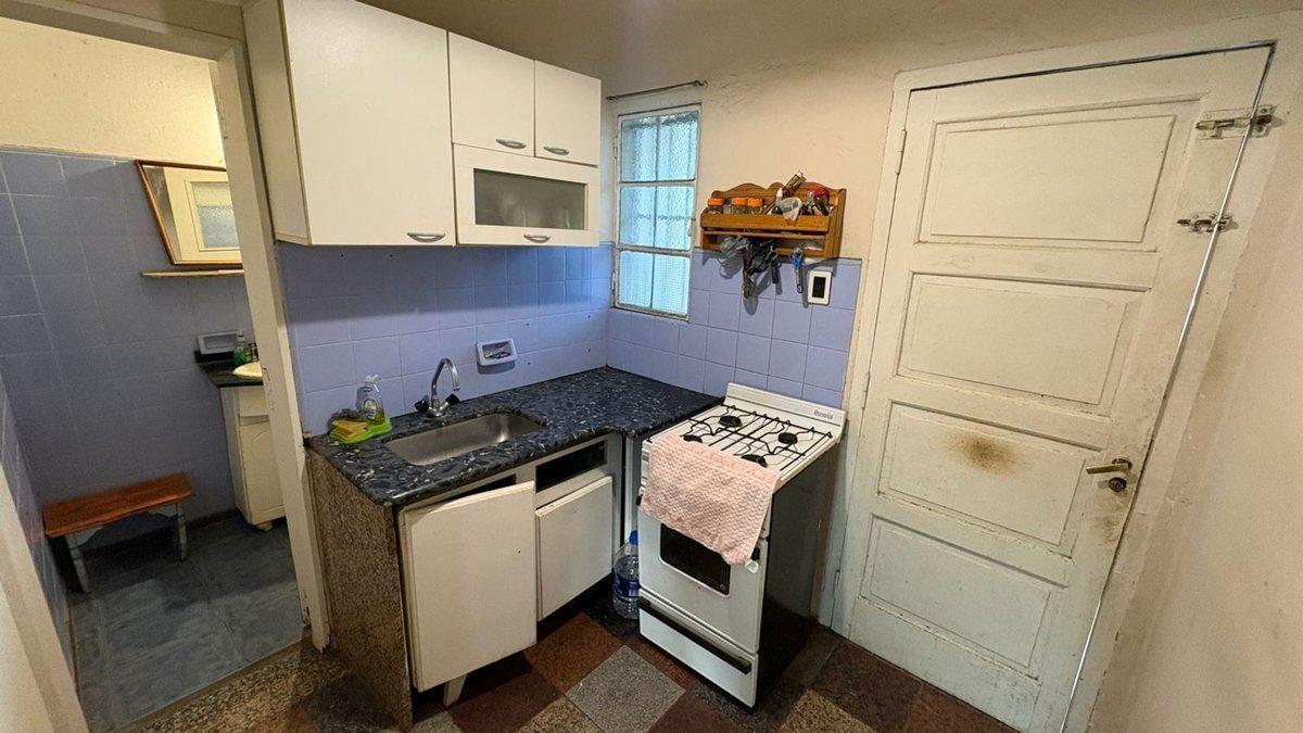 Foto de CASA EN VENTA CON LOTE EN FCIO VARELA APTA CRED, imagen 5