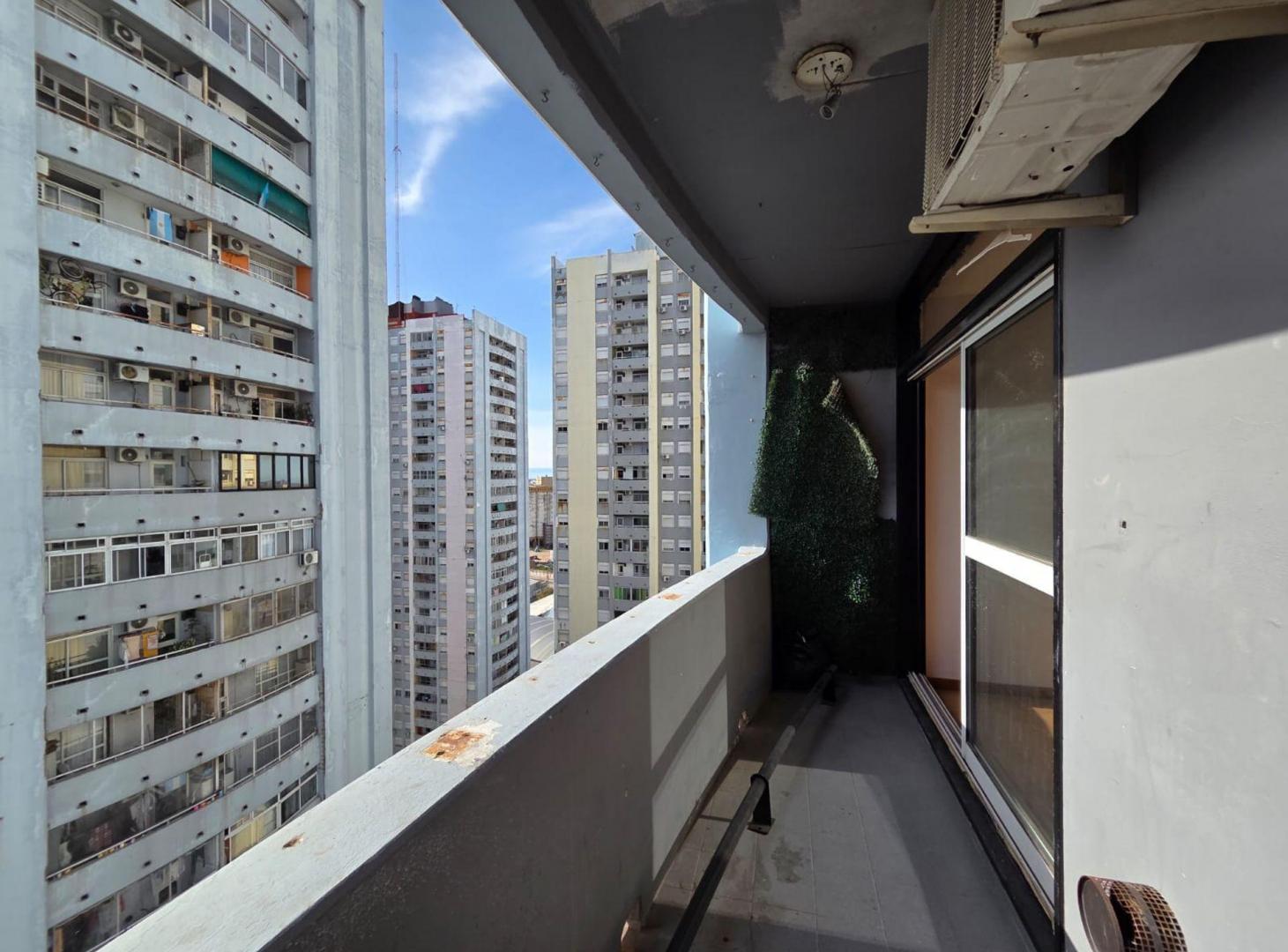 Foto de 3 AMBIENTES LUMINOSOS TORRES PUYRREDON EXC. UBIC., imagen 4