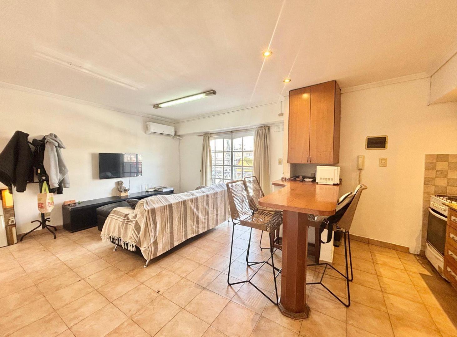 Foto de VENTA DEPTO 2 AMB + ESPACIO EXTRA Y BALCON LANUS O, imagen 1
