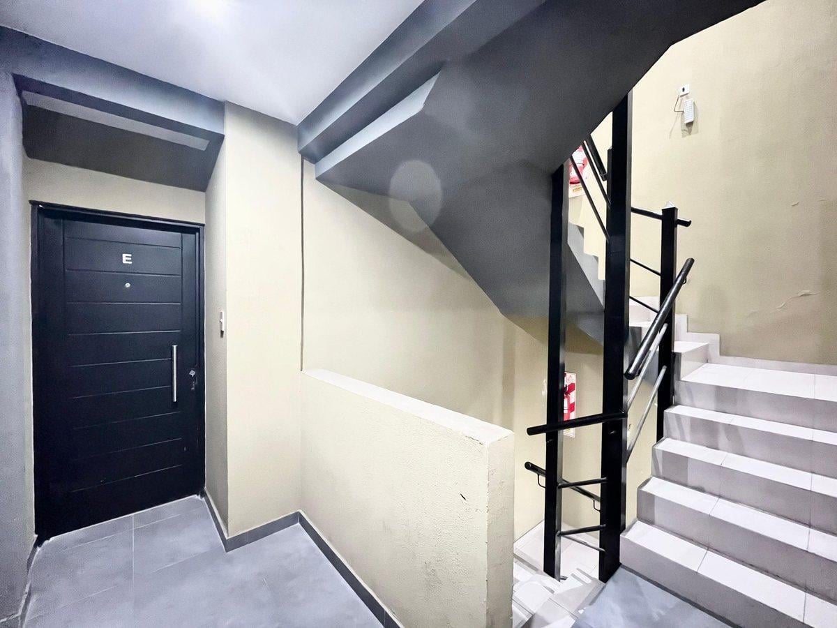 Foto de VENTA DEPTO C/BALCON COCHERA LANÚS O., imagen 2