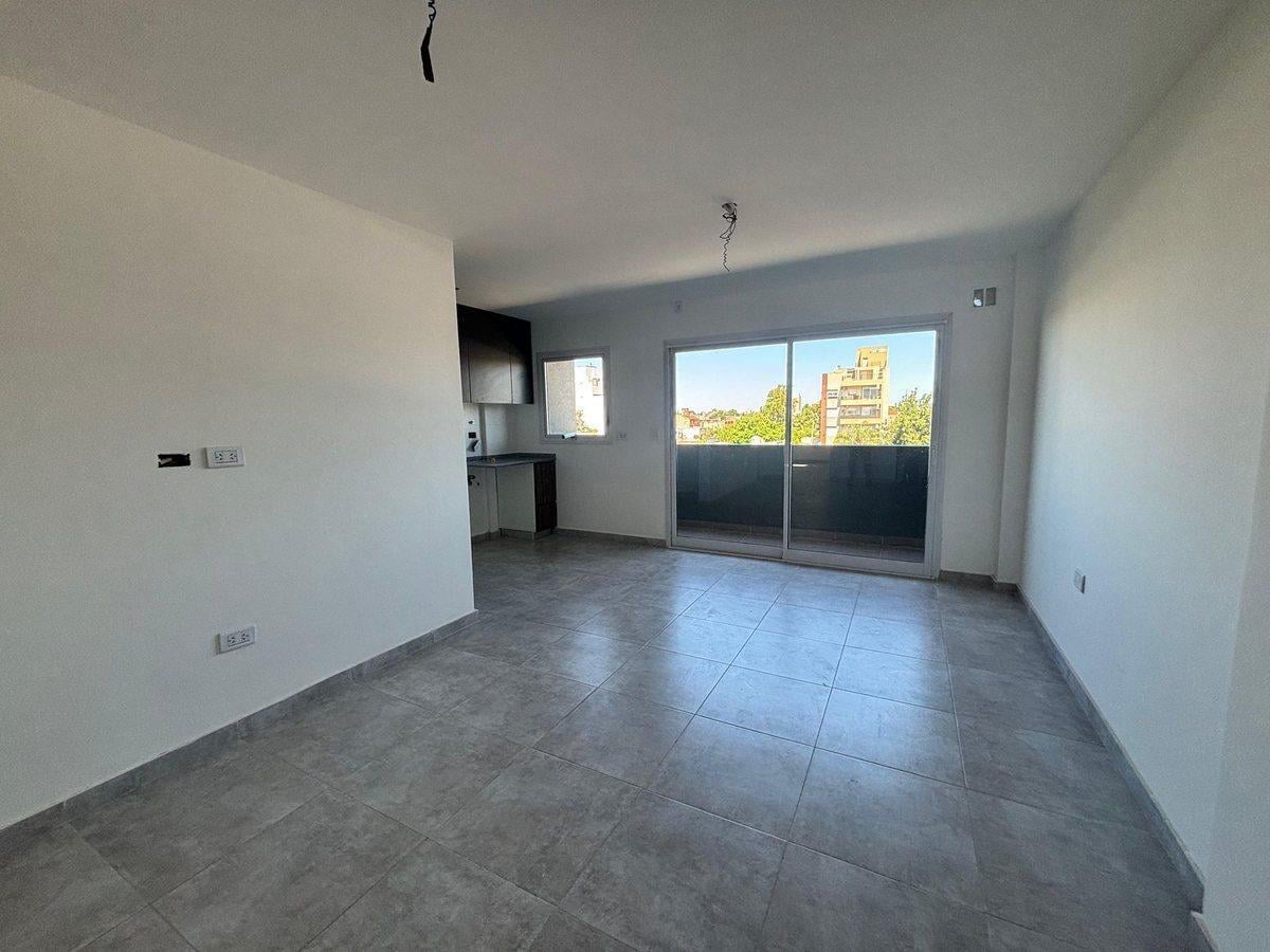 Foto de DPTO 2 AMB BALCON COCHERA A ESTRENAR LANUS OESTE, imagen 3
