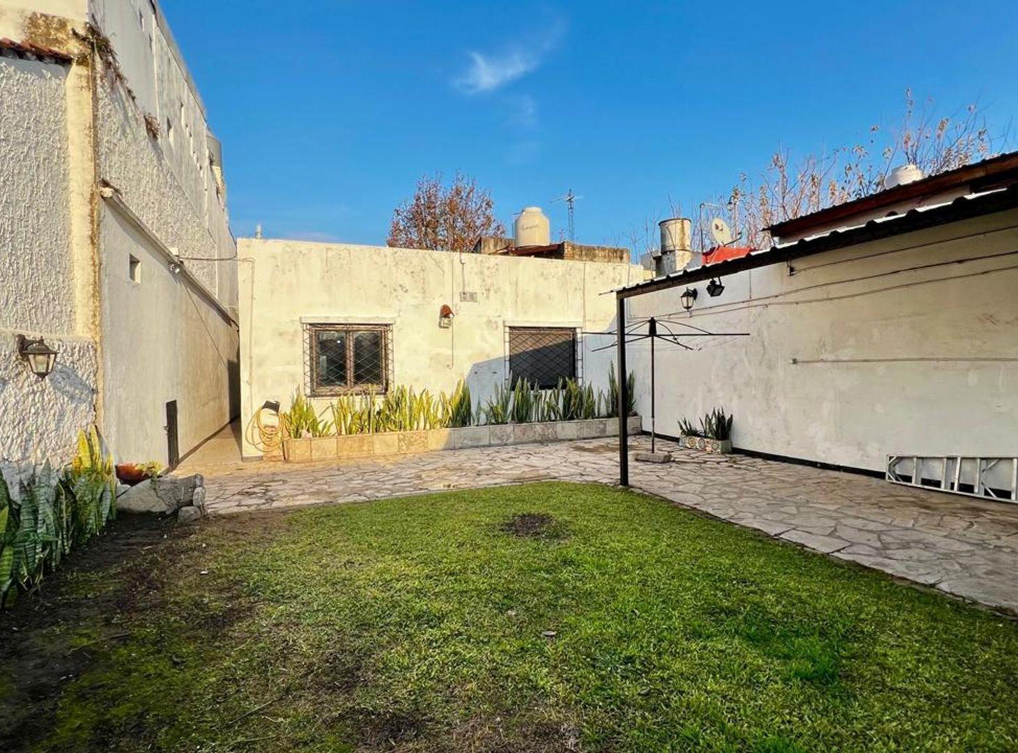 Foto de EN VENTA-CHALET 6 AMB-EXCELENTE UBICACIÓN, imagen 1