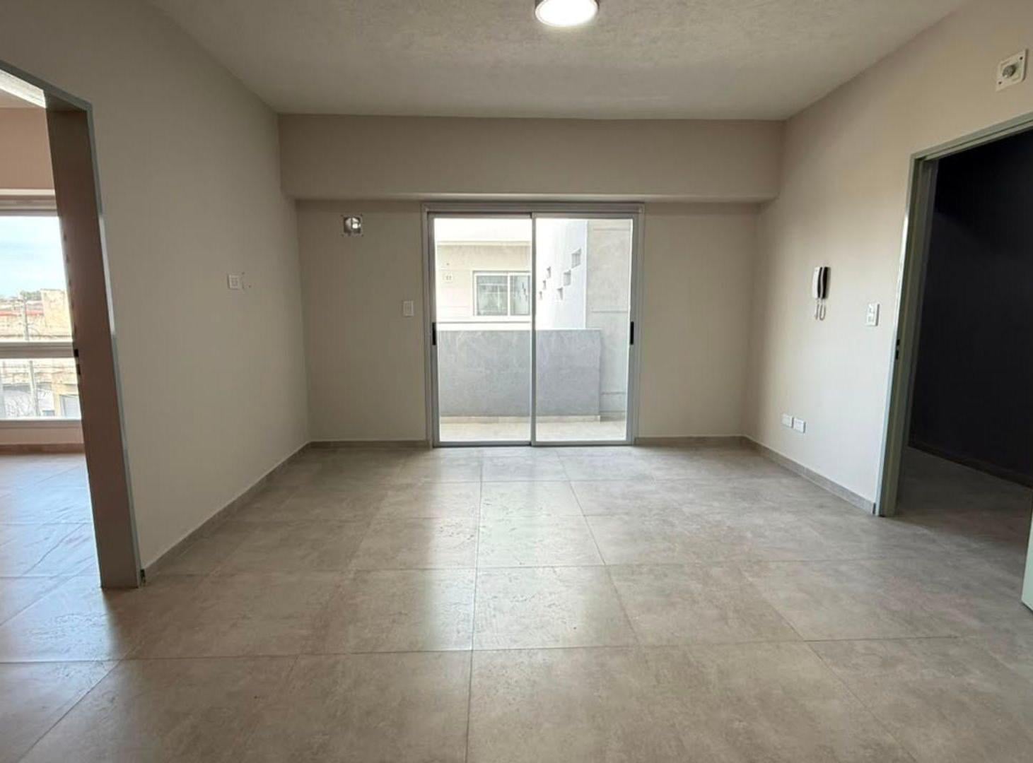 Foto de Departamento 2 amb en alquiler - Valentin Alsina, imagen 3