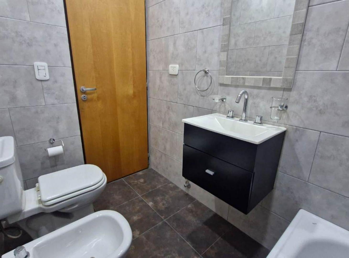 Foto de DEPARTAMENTO 2 AMBIENTES A ESTRENAR RAMOS MEJIA., imagen 1