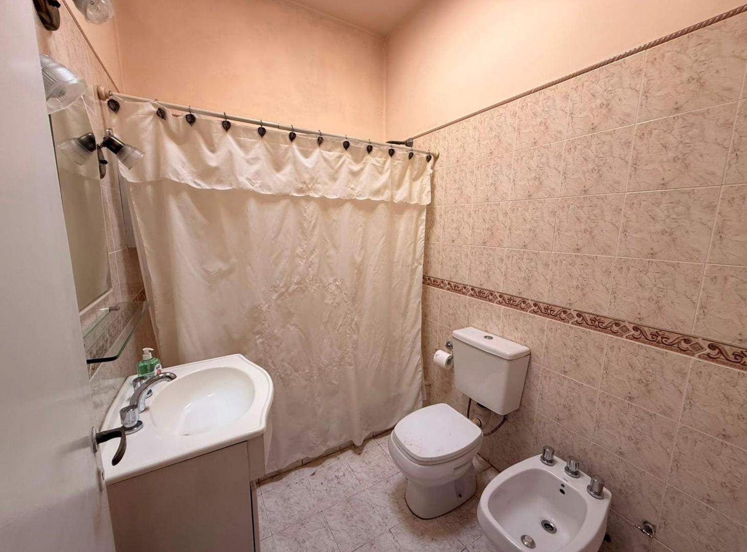 Foto de VENTA PH 4 AMBIENTES CON PATIO Y TERRAZA | V. ALSI, imagen 5