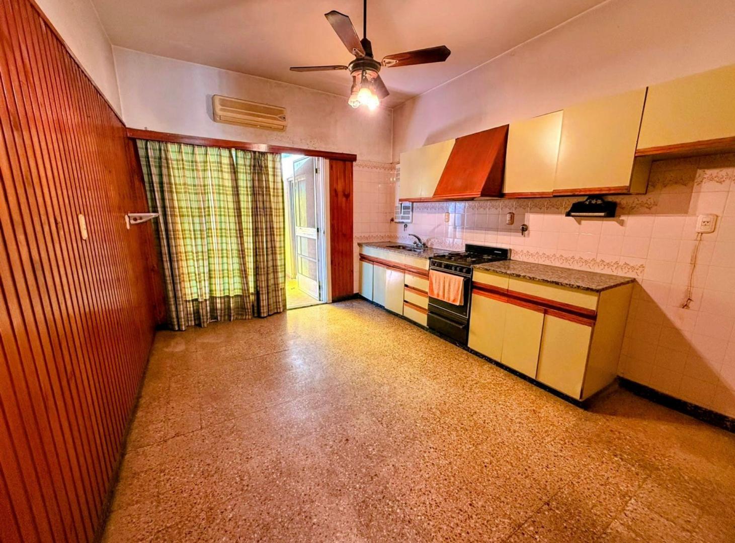 Foto de VENTA PH 4 AMBIENTES CON PATIO Y TERRAZA | V. ALSI, imagen 1