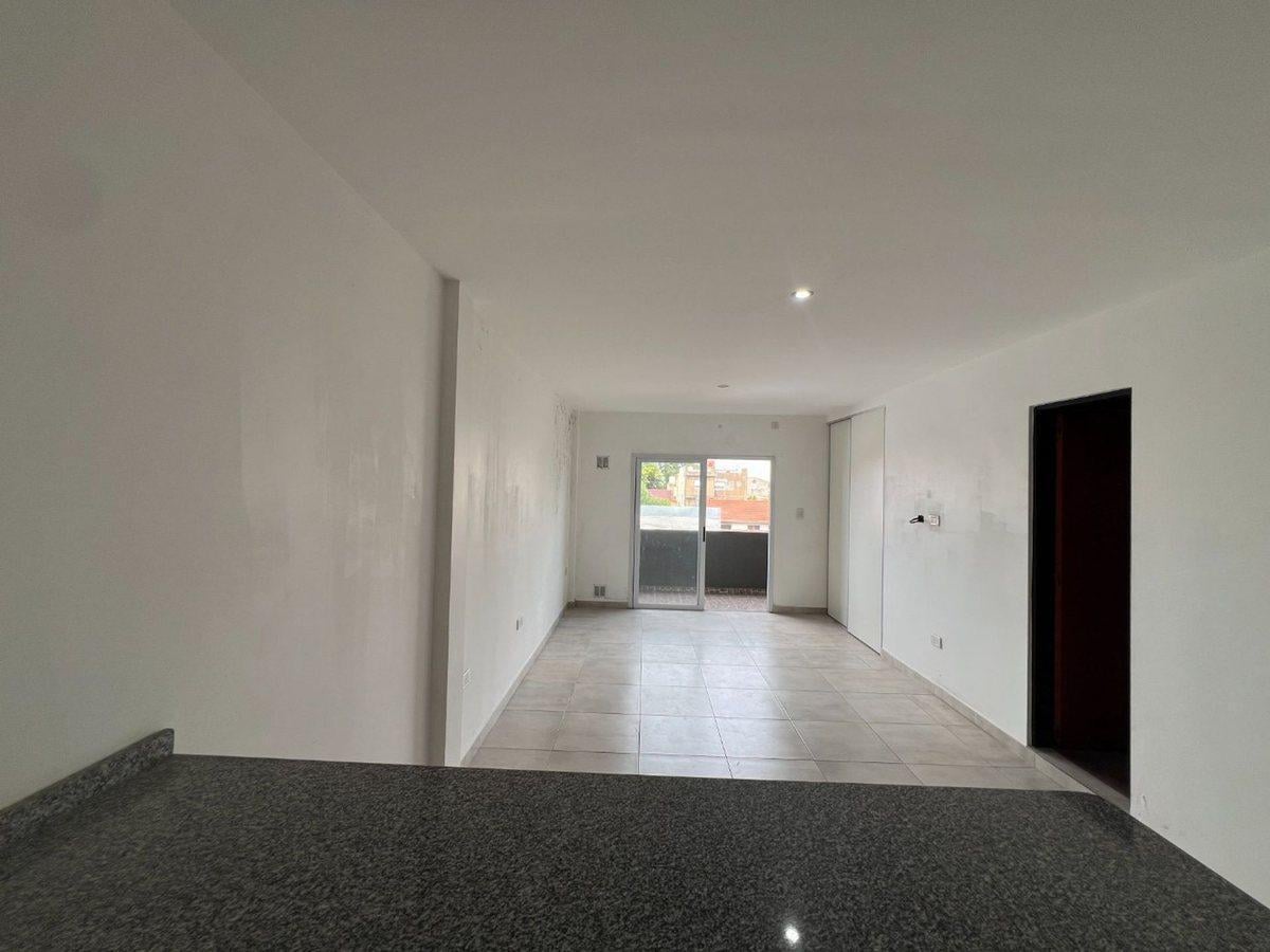 Foto de DPTO EN VENTA MONOAMBIENTE CON BALCON LANUS OESTE, imagen 4