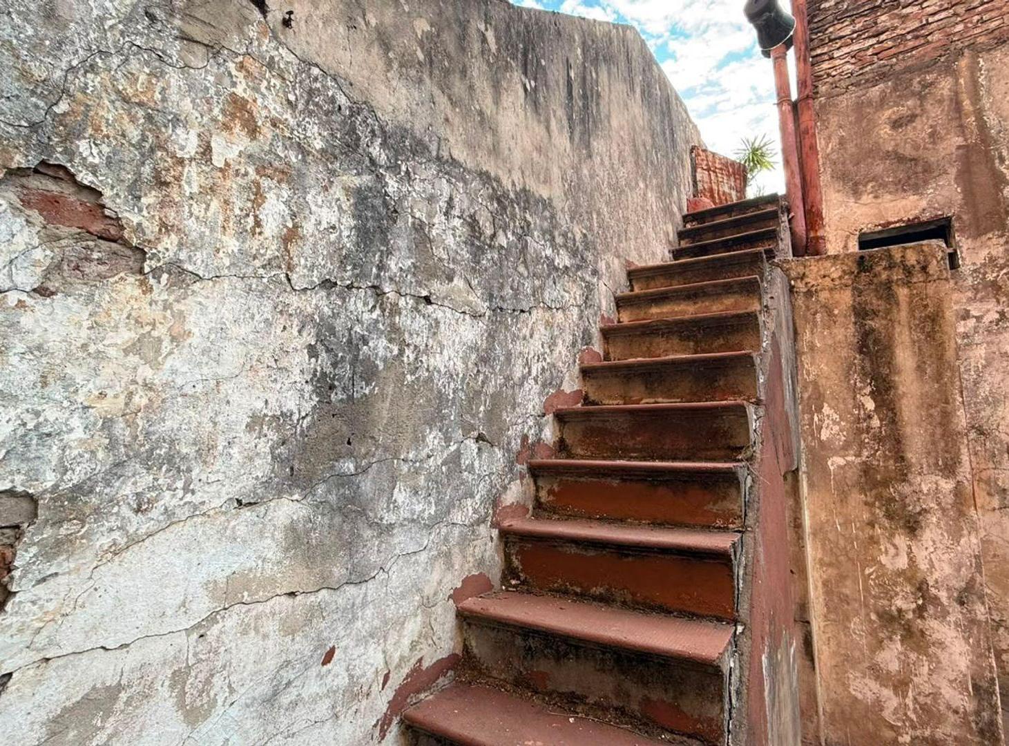 Foto de PH A REFACCIONAR EN VENTA, VALENTIN ALSINA, imagen 3