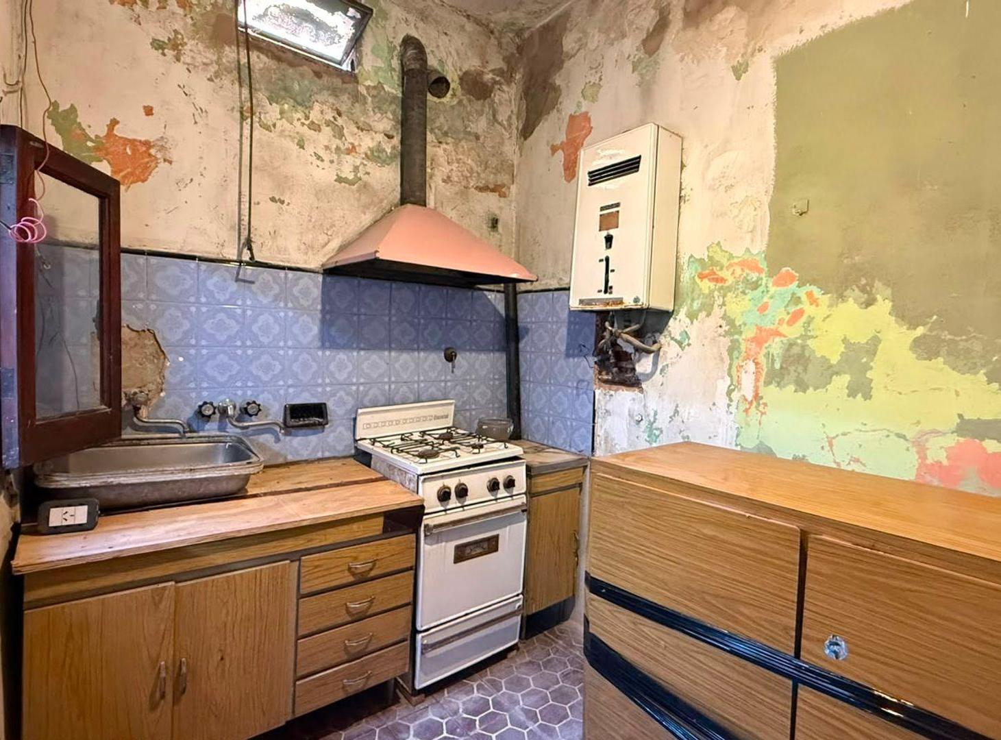 Foto de PH A REFACCIONAR EN VENTA, VALENTIN ALSINA, imagen 5