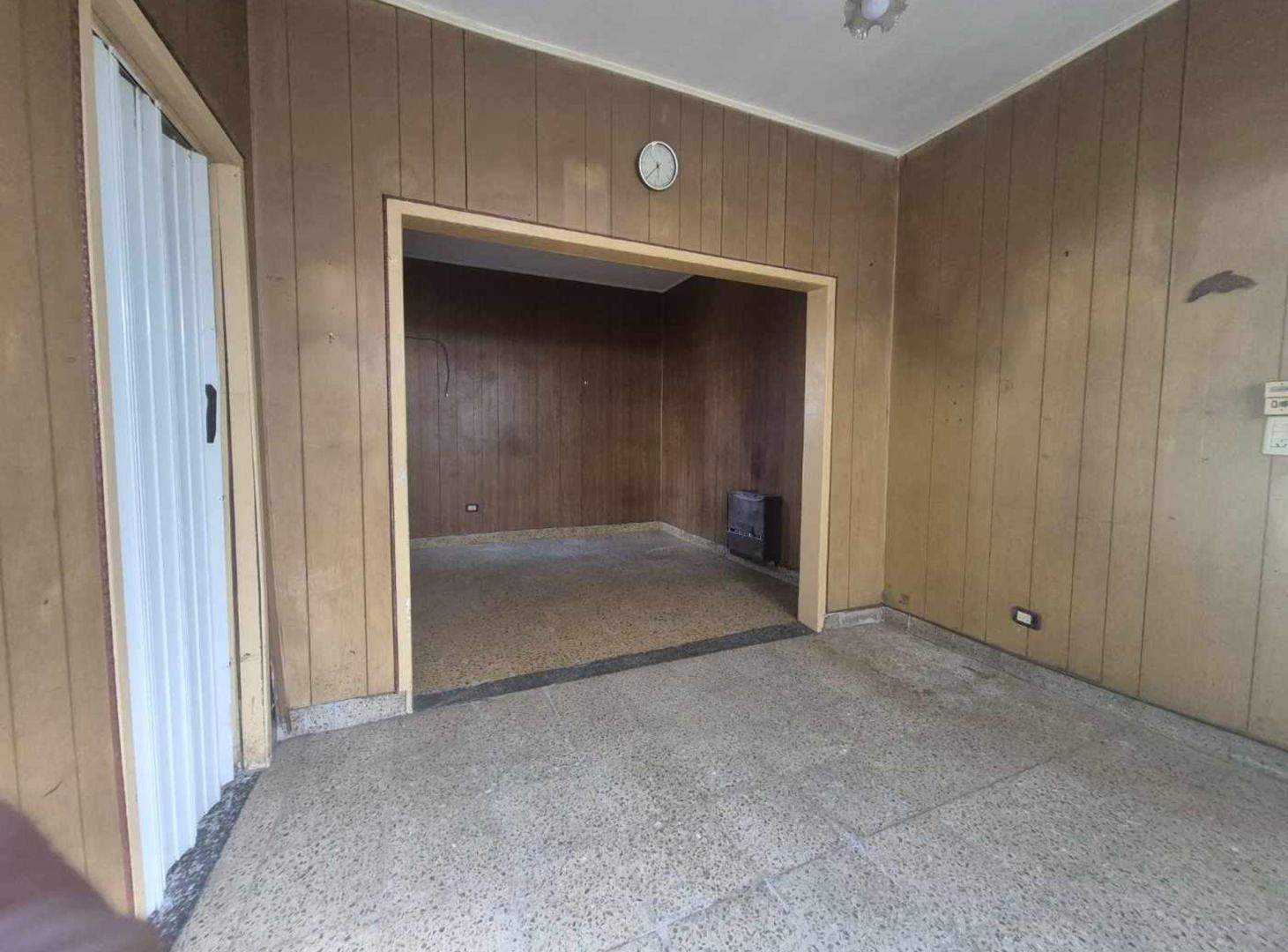 Foto de PH INTERNO 4 AMBIENTES A REFACCIONAR CON TERRENO., imagen 3