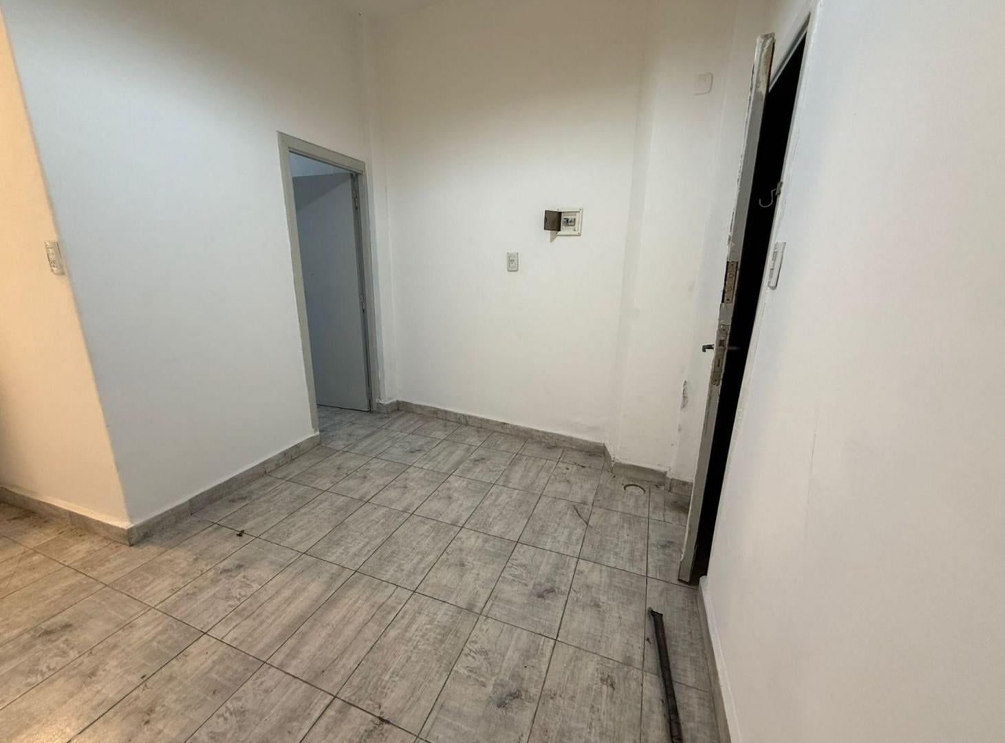 Foto de PH 2 ambientes en venta Valentin Alsina, imagen 5