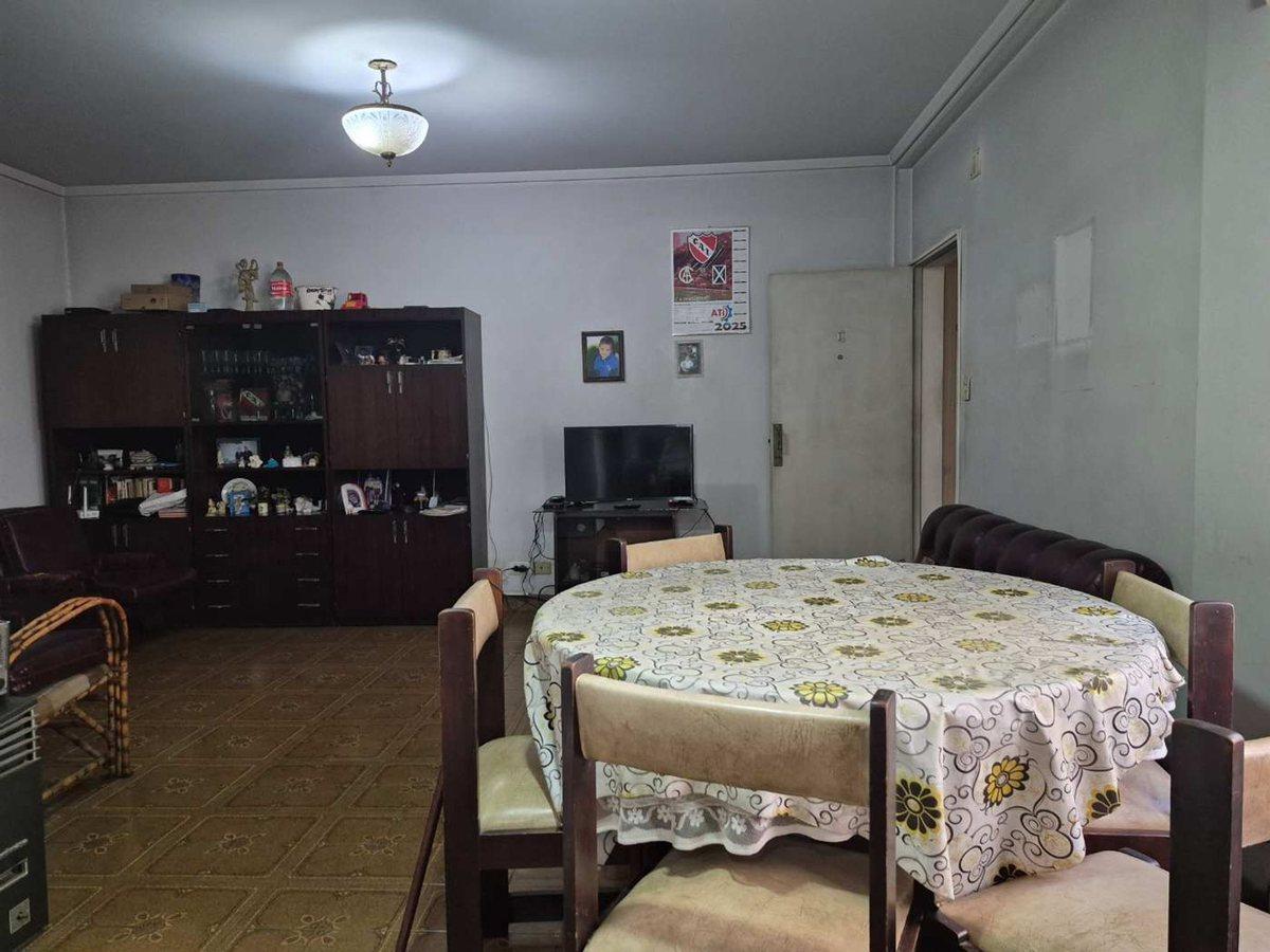 Foto de VENTA PH 3 AMB. 1° PISO PIÑEYRO - APTO CREDITO-, imagen 2