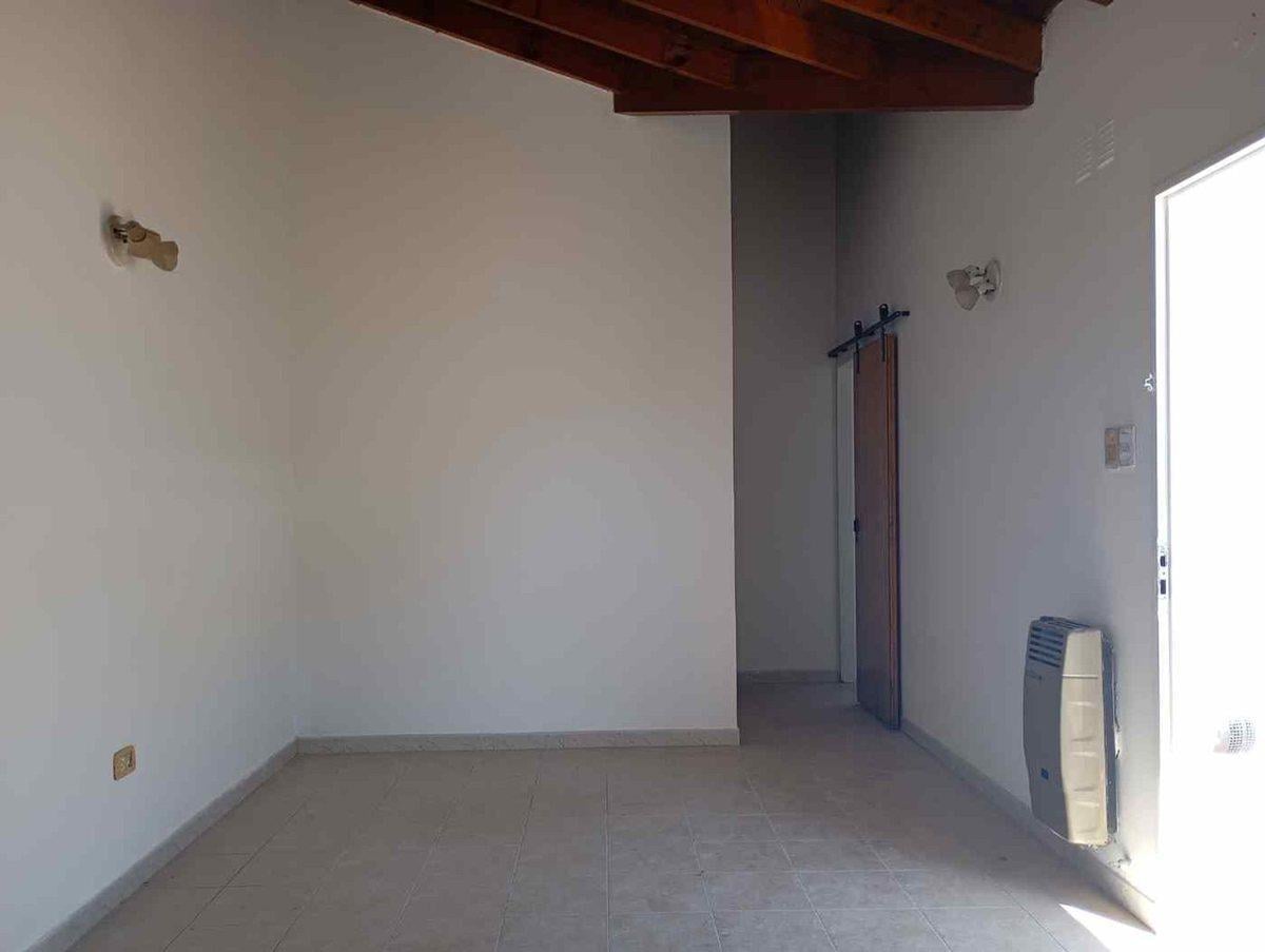 Foto de VENTA PH 2 AMBIENTES CON PATIO - LANÚS ESTE, imagen 5