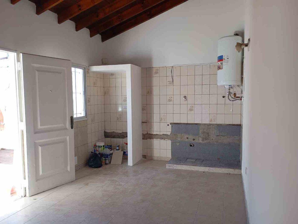 Foto de VENTA PH 2 AMBIENTES CON PATIO - LANÚS ESTE, imagen 3