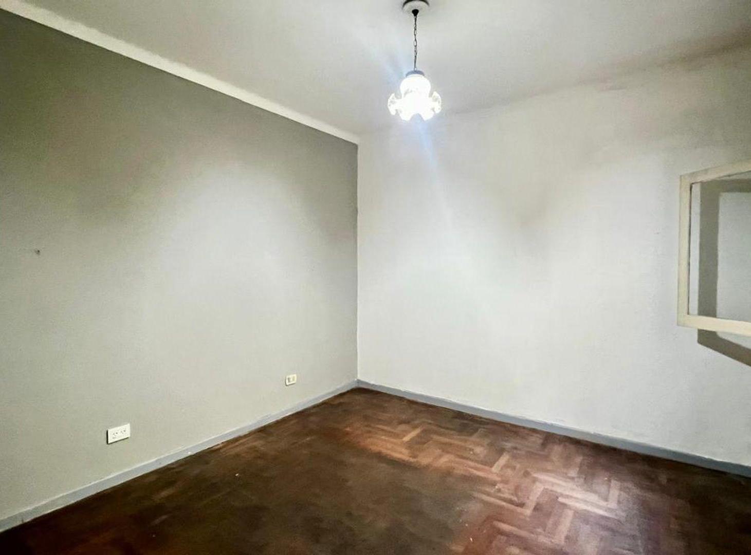 Foto de EN VENTE-DEPTO 3 AMB-75MTRS-PRIMER PISO AL FRENTE, imagen 2