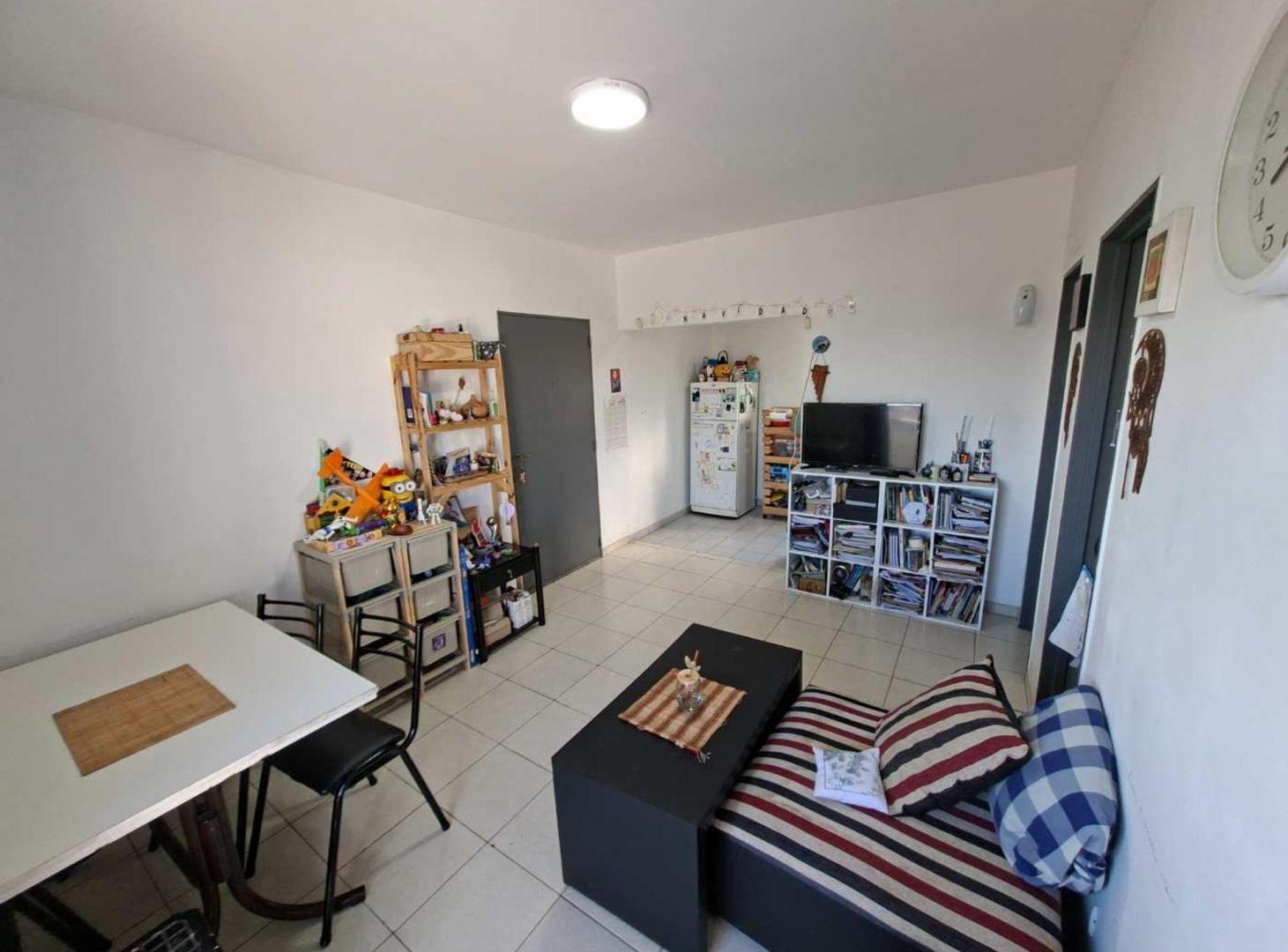 Foto de DEPARTAMENTO 2 AMBIENTES C/ COCHERA EN VENTA, imagen 5