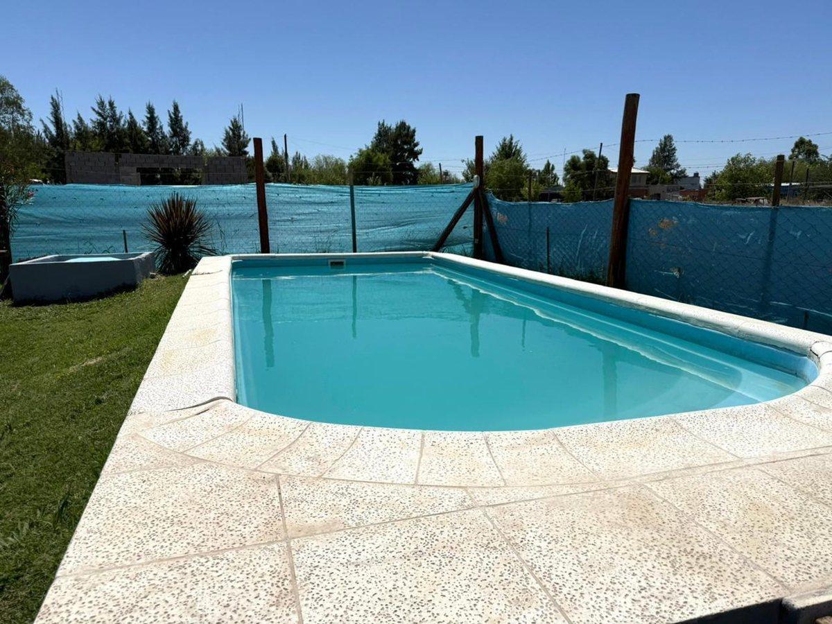 Foto de Casa quinta 2 lotes con quincho y pileta en venta, imagen 2