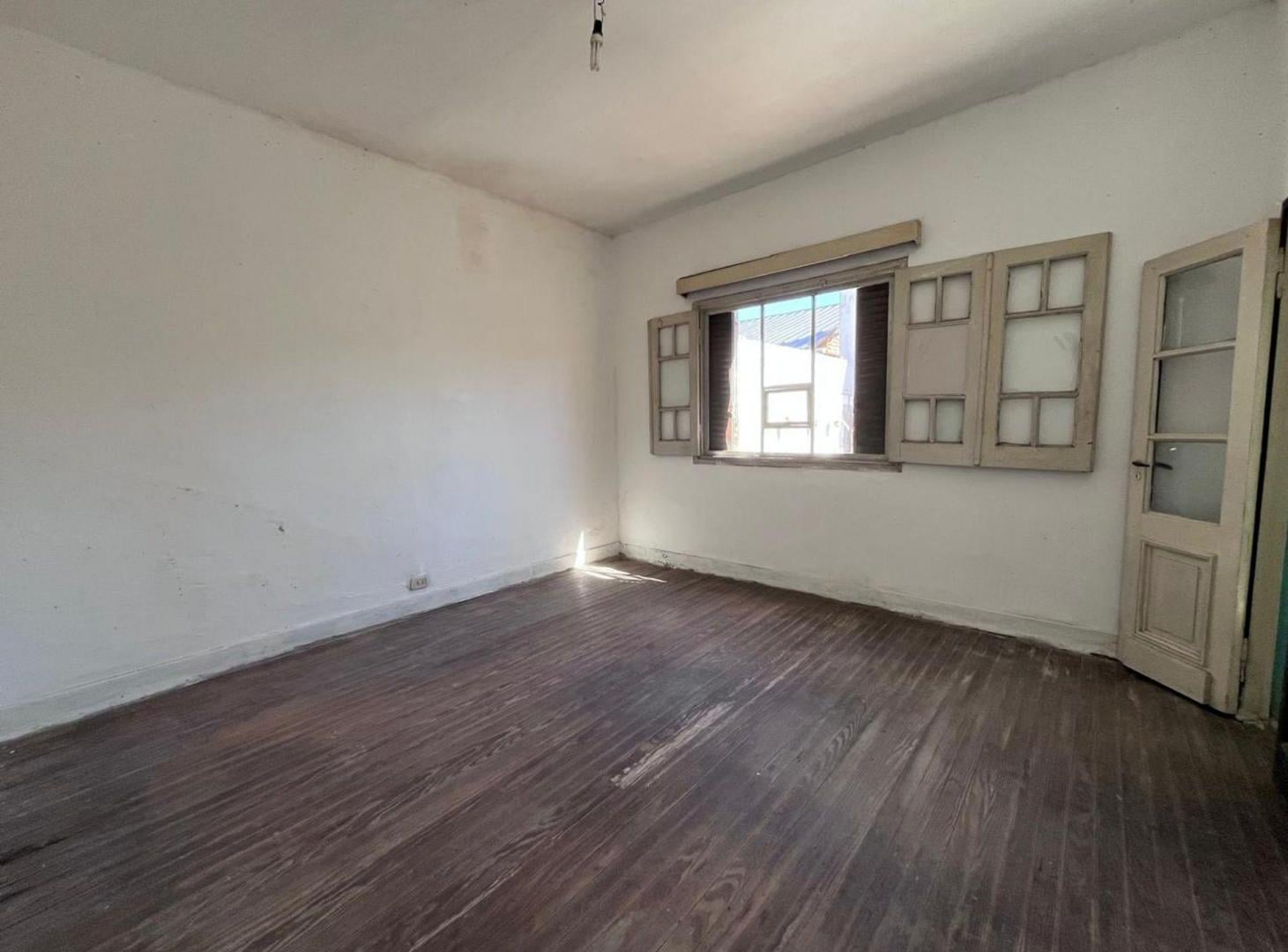 Foto de Departamento 2 amb. con patio Alquiler en Lanús E., imagen 1