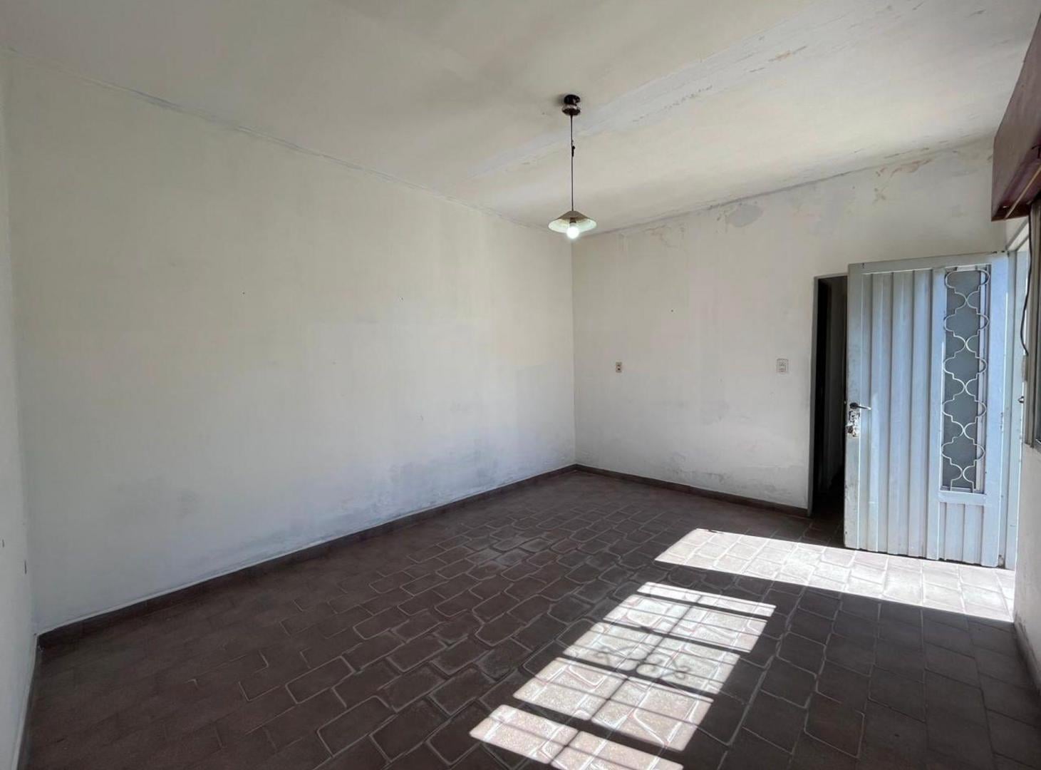 Foto de Departamento 2 amb. con jardín en alquiler Lanús E, imagen 3