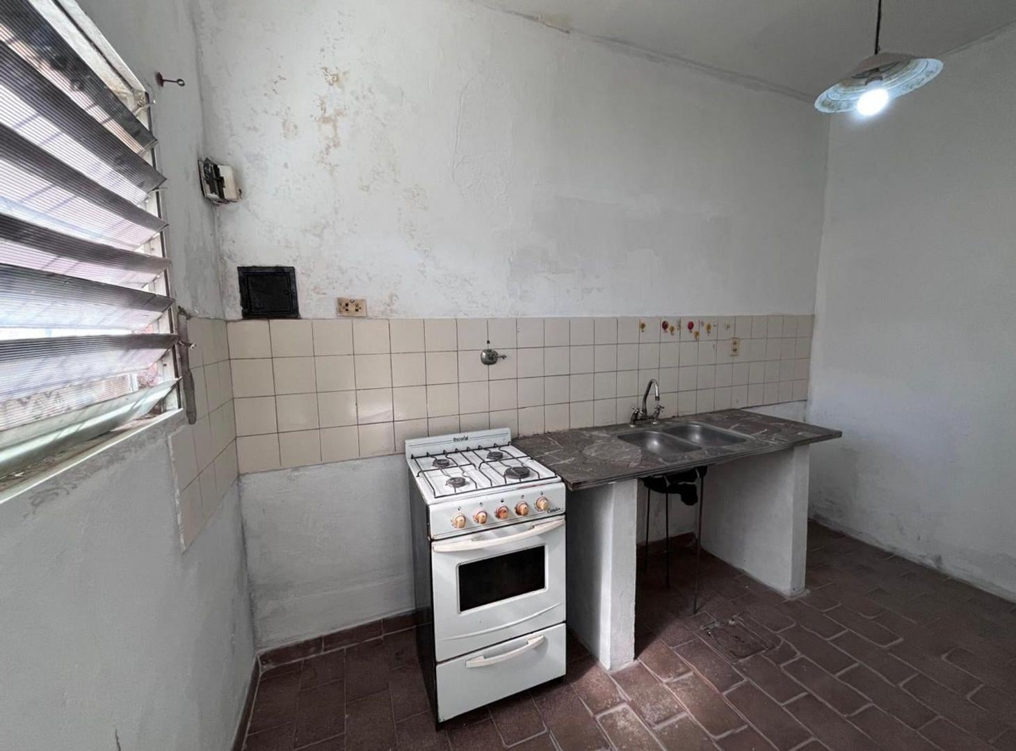 Foto de Departamento 2 amb. con jardín en alquiler Lanús E, imagen 5
