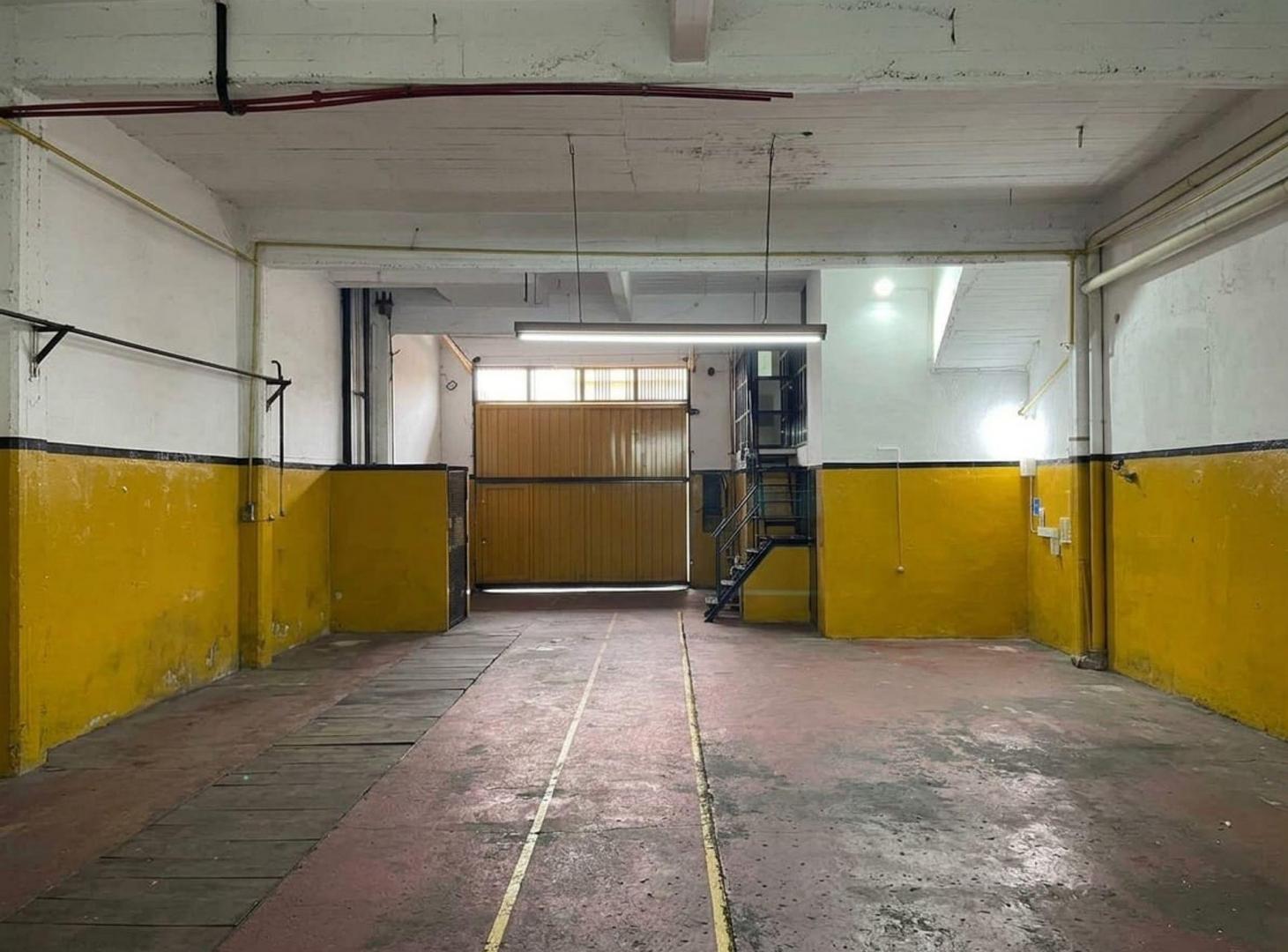 Foto de Galpon con entrada para camiones, en Lanus oeste., imagen 5