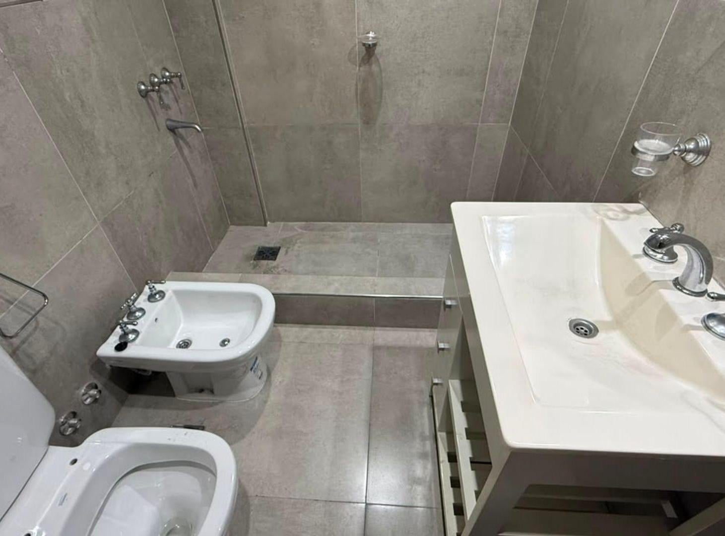 Foto de Departamento 2 amb en alquiler - Valentin Alsina, imagen 2