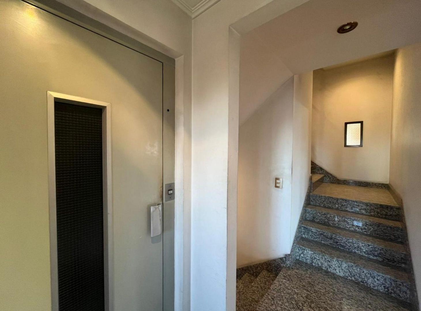 Foto de ALQUILER LOCAL COMERCIAL - S/EXPENSAS -LANÚS OESTE, imagen 4