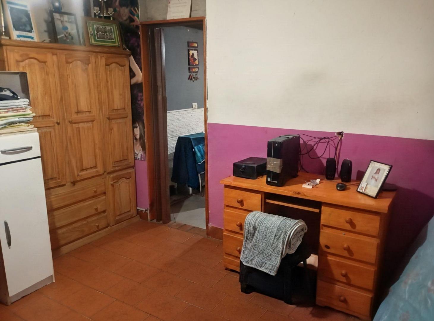 Foto de VENTA CASA 4 AMB CON PATIO Y GARAGE - CLAYPOLE, imagen 2