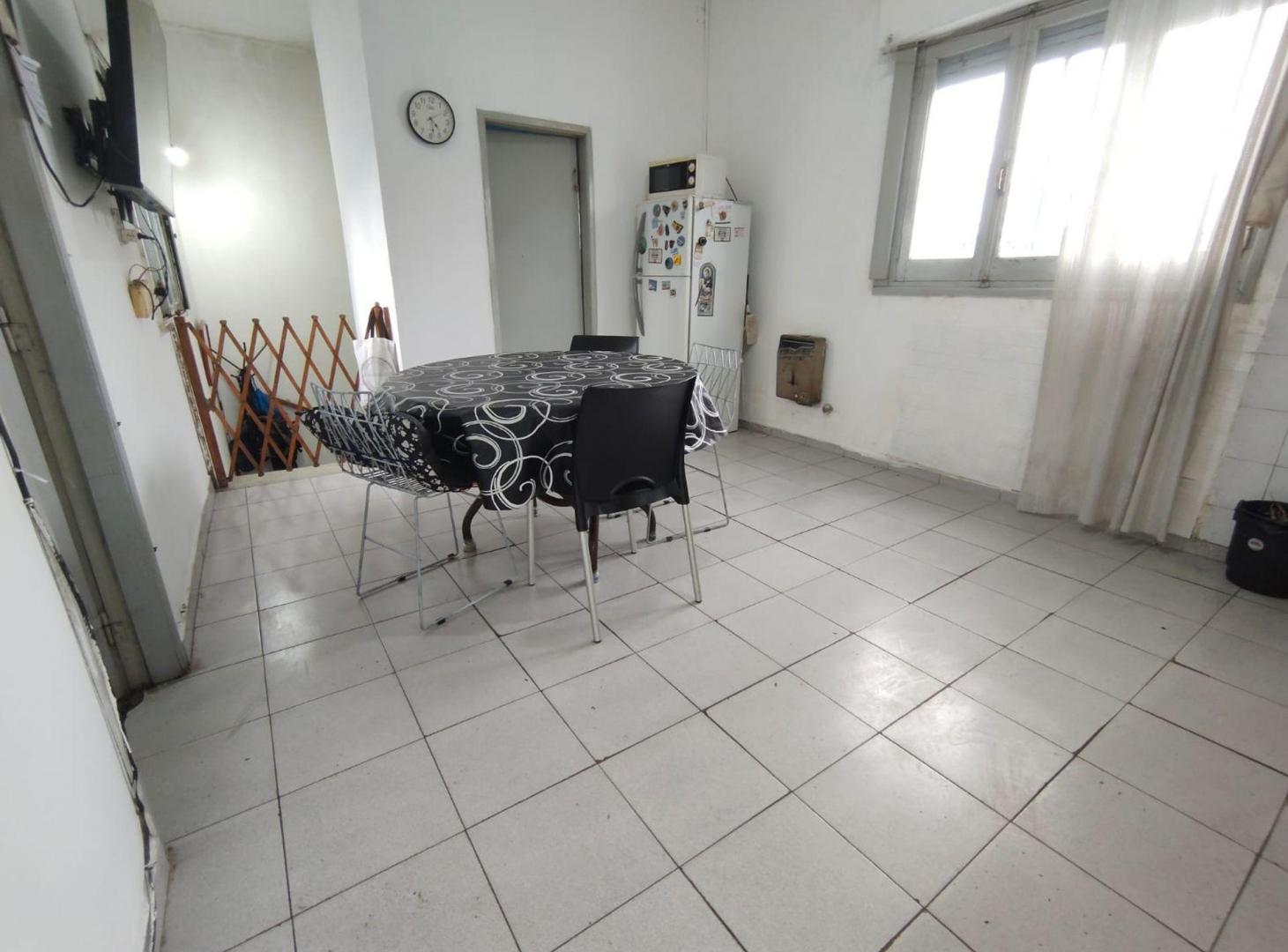 Foto de VENTA- PH 4 AMBIENTES POMPEYA, imagen 2