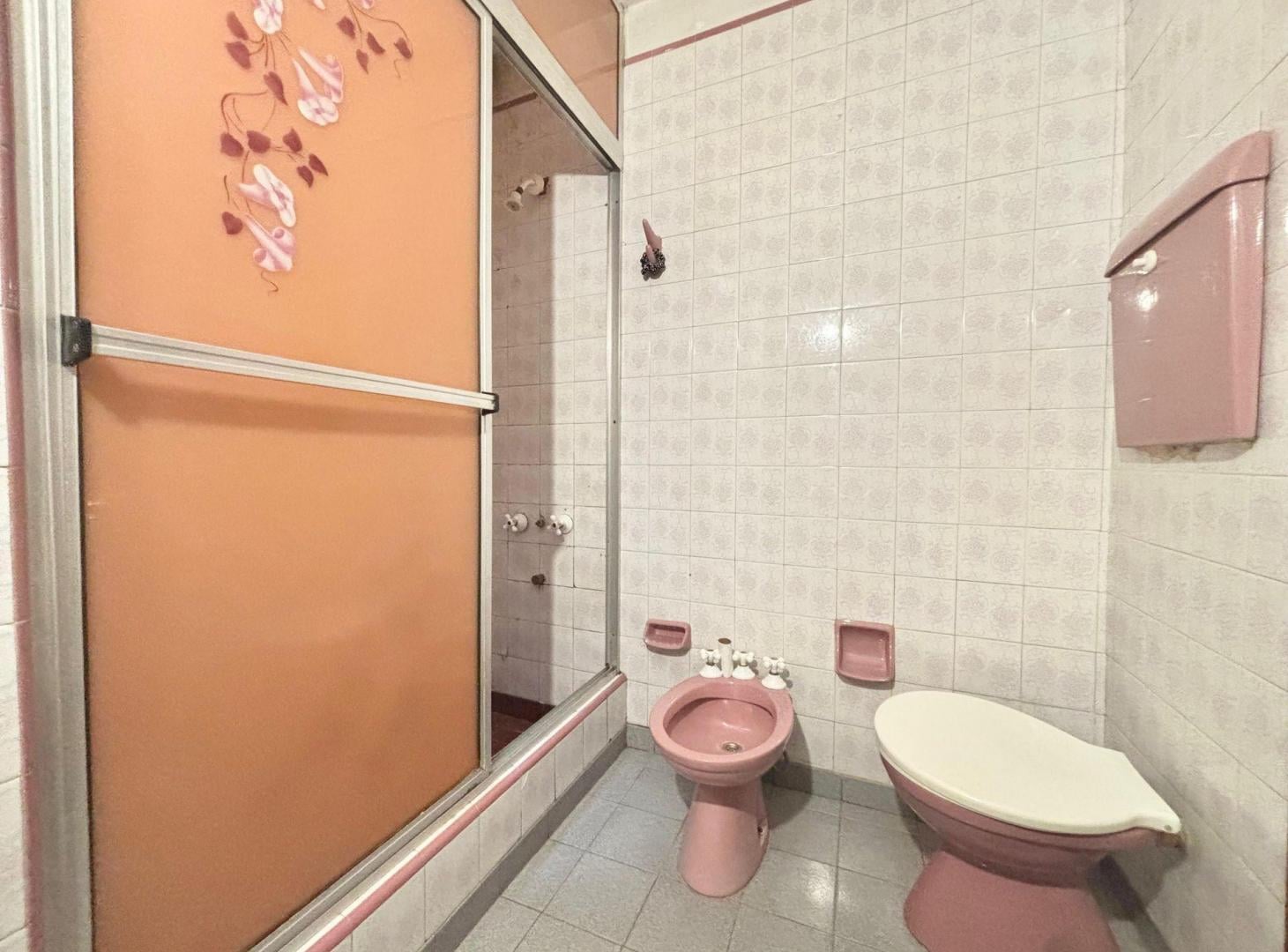 Foto de CASA EN VENTA 3 AMB C/PILETA Y COCHERA GERLI, imagen 3