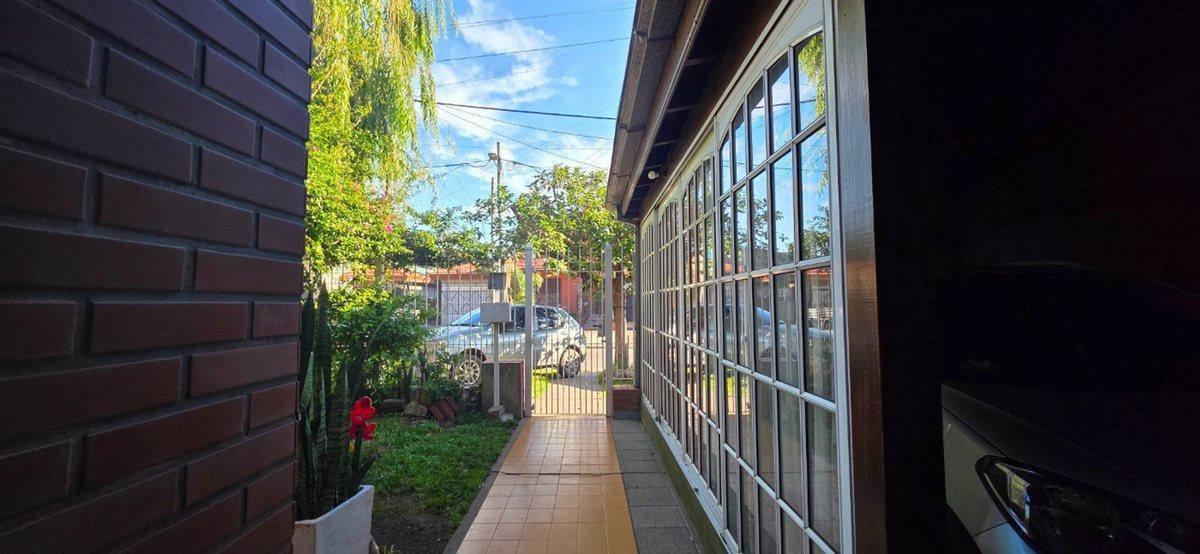 Foto de CASA Y DEPARTAMENTO TEMPERLEY VENTA GARAGE Y PATIO, imagen 4