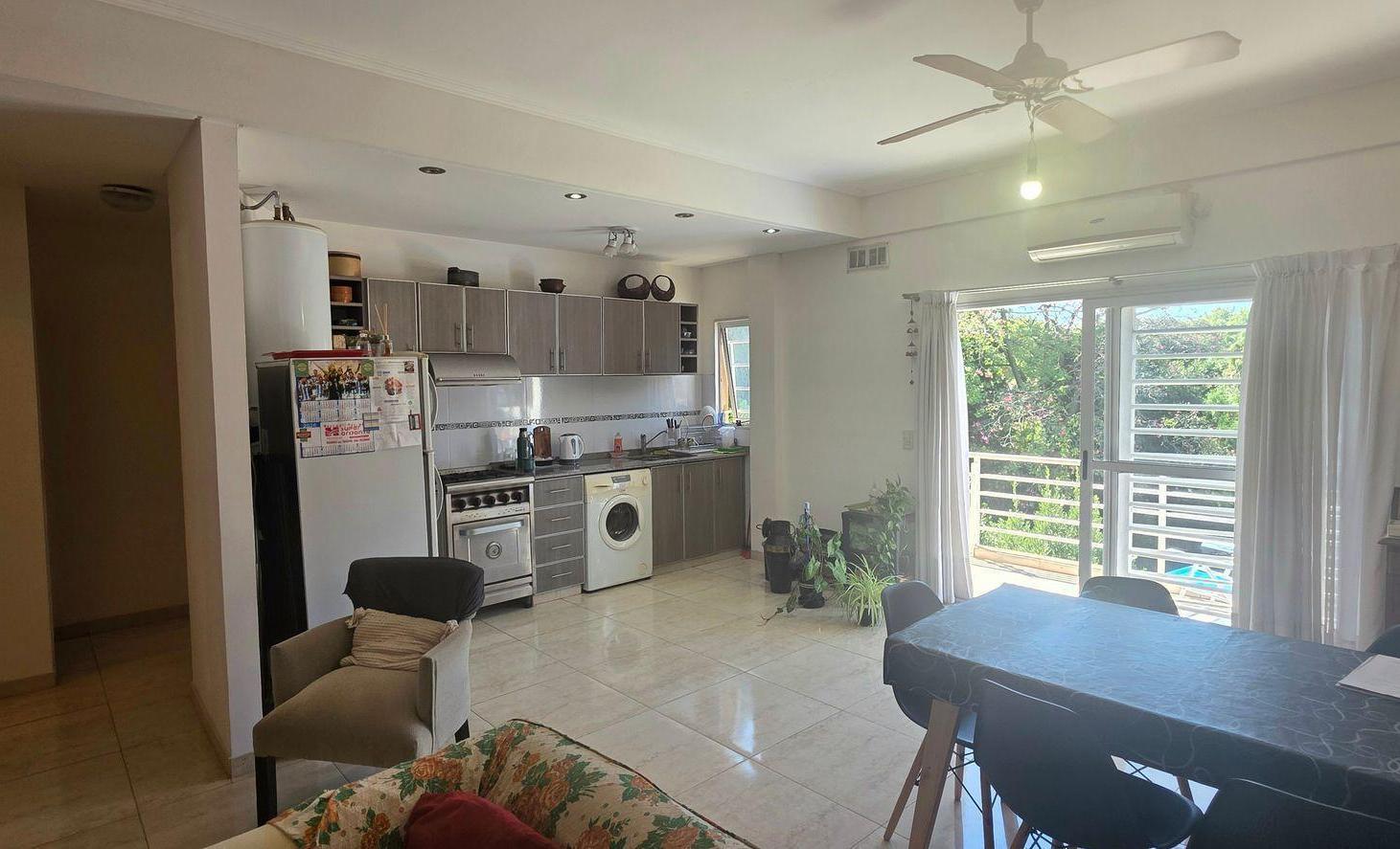 Foto de DEPARTAMENTO 3 AMB LOMAS VENTA COCHERA BALCON, imagen 2