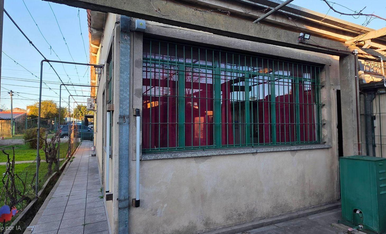 Foto de CASA 5 AMBIENTES VENTA CLAYPOLE CON FONDO VERDE, imagen 5