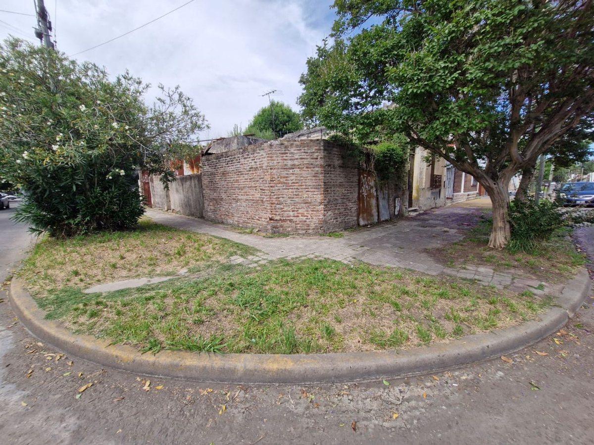 Foto de OPORTUNIDAD, CASA IDEAL PARA RECICLAR. LANUS O., imagen 2