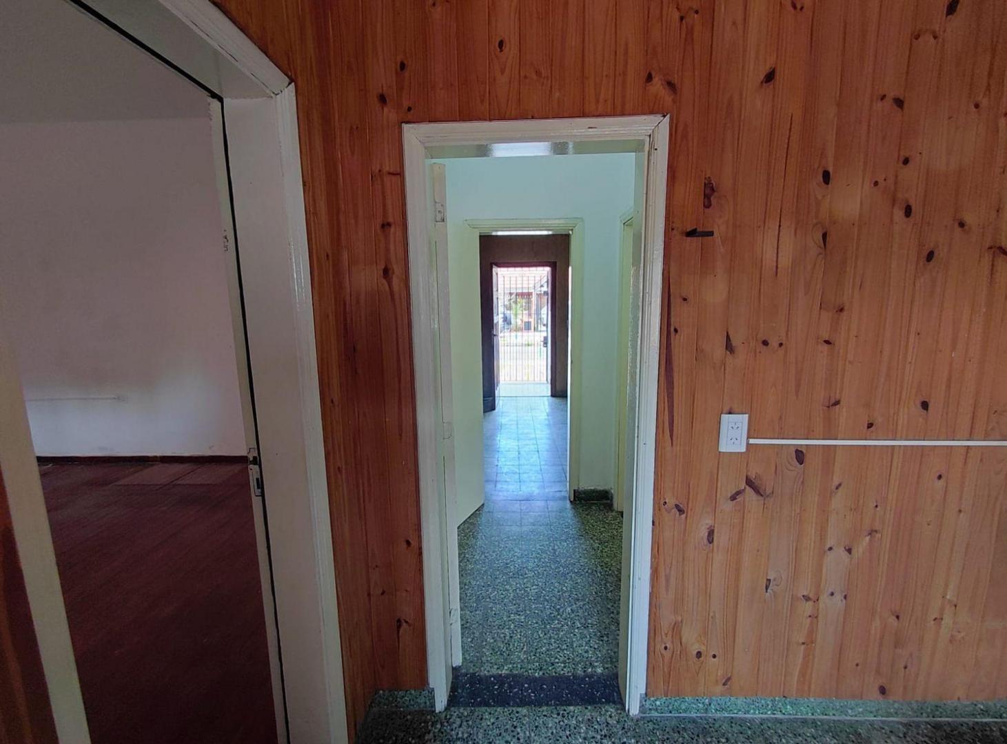 Foto de CASA EN ALQUILER WILDE CON GRAN PARQUE, imagen 5