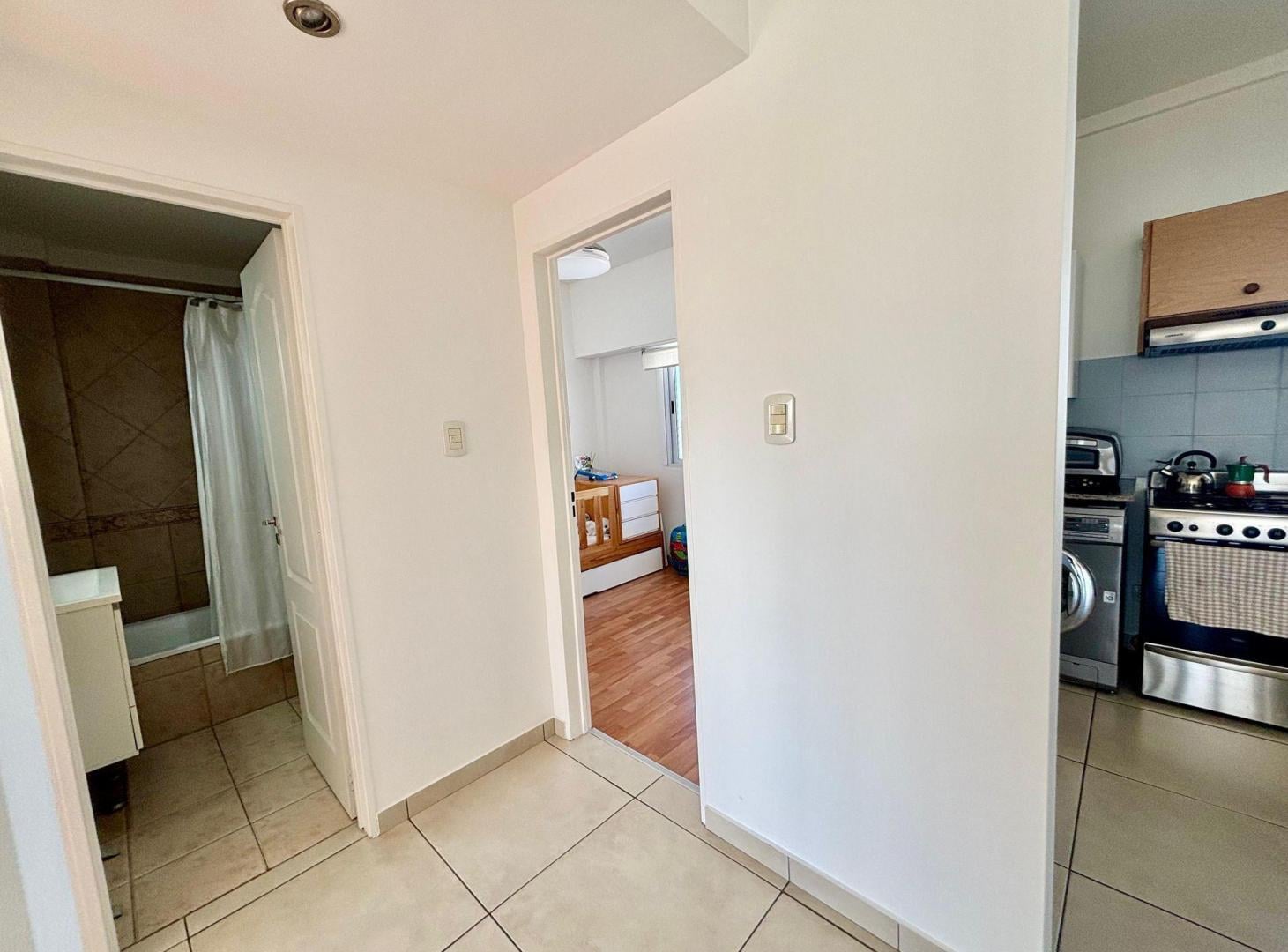 Foto de Depto 3 amb 9° piso c/balcón Wilde-PERMUTA/VENTA, imagen 2