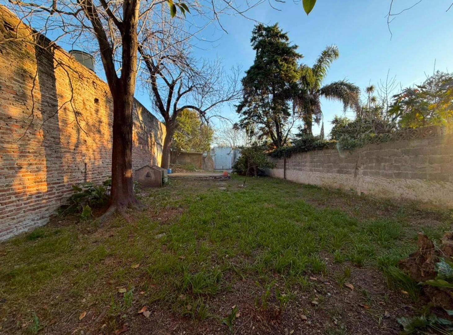 Foto de CASA EN VENTA A REFACCIONAR- PERMUTA, imagen 1