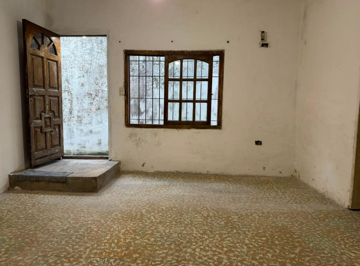 Foto de CASA EN VENTA A REFACCIONAR- PERMUTA, imagen 5
