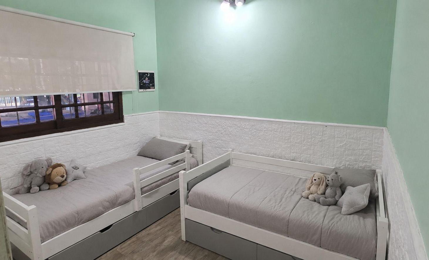 Foto de CASA 3 AMB VENTA BANFIELD CON FONDO GARAGE QUINCHO, imagen 4