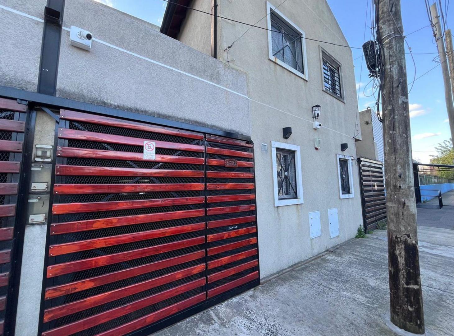 Foto de Dúplex 3 amb. c/cochera Apto Crédito - Gerli Lanús, imagen 1