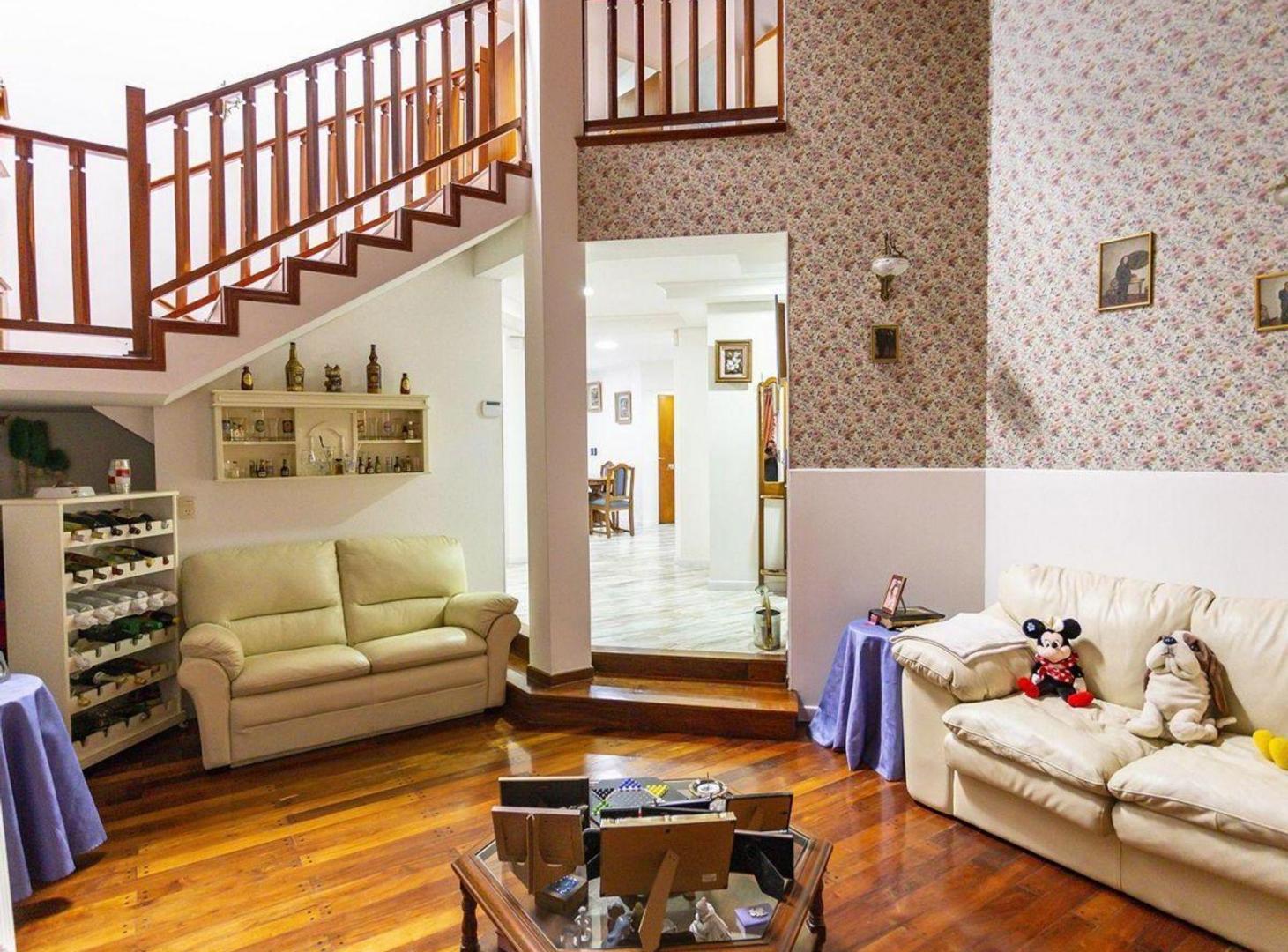 Foto de VENTA CASA 5 AMB CON QUINCHO Y COCHERA, imagen 3