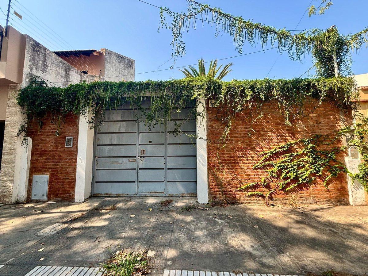 Foto de CASA 3 AMB S/LOTE DE 226 M2 LANÚS PERMUTA, imagen 5
