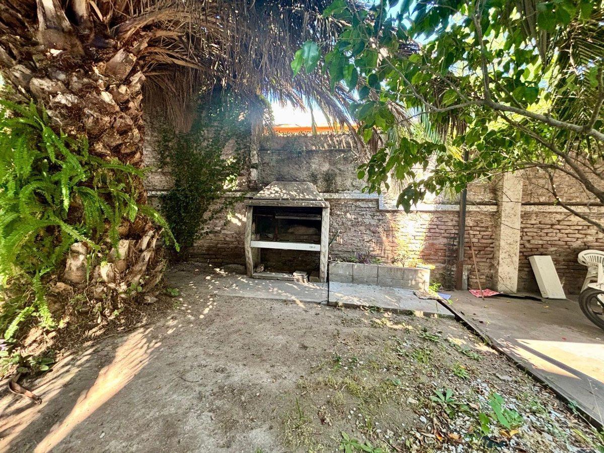 Foto de CASA 3 AMB S/LOTE DE 226 M2 LANÚS PERMUTA, imagen 3
